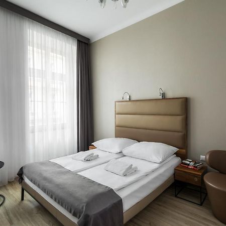 G12 Aparthotel Krasków Εξωτερικό φωτογραφία