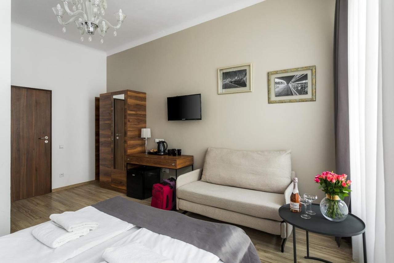 G12 Aparthotel Krasków Εξωτερικό φωτογραφία